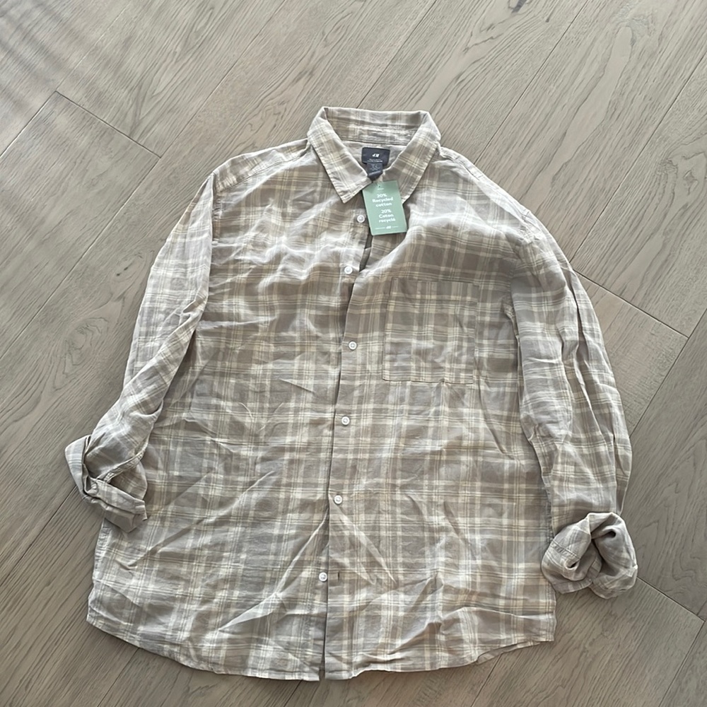 HM BUTTON DOWN